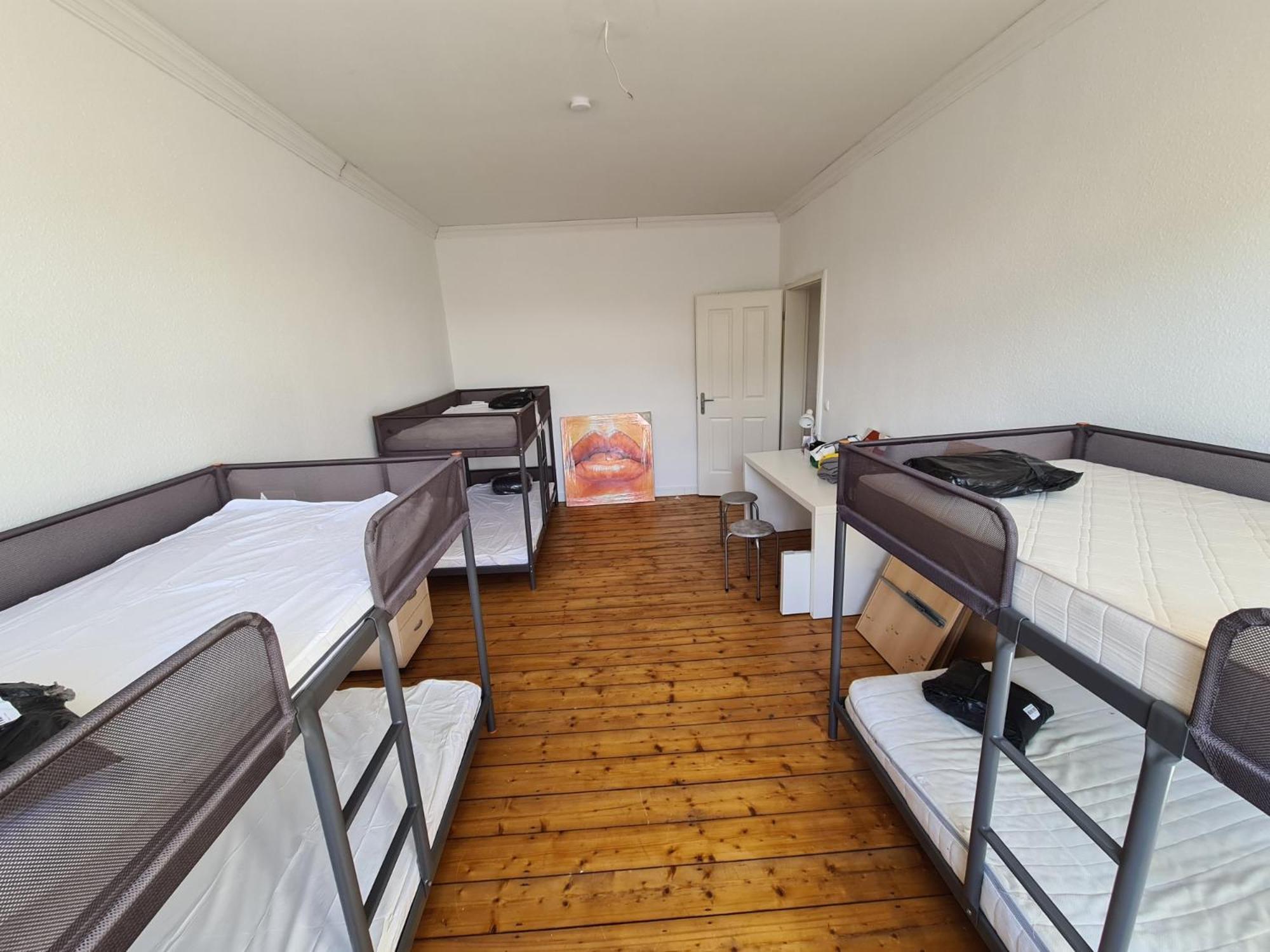 Kleines Zimmer Fuer Bis Zu 6 Personen Essen Dış mekan fotoğraf